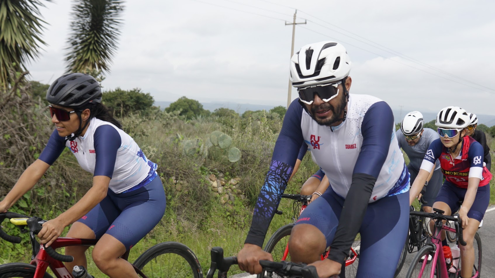 Ciclistas entrentnado en SLP
